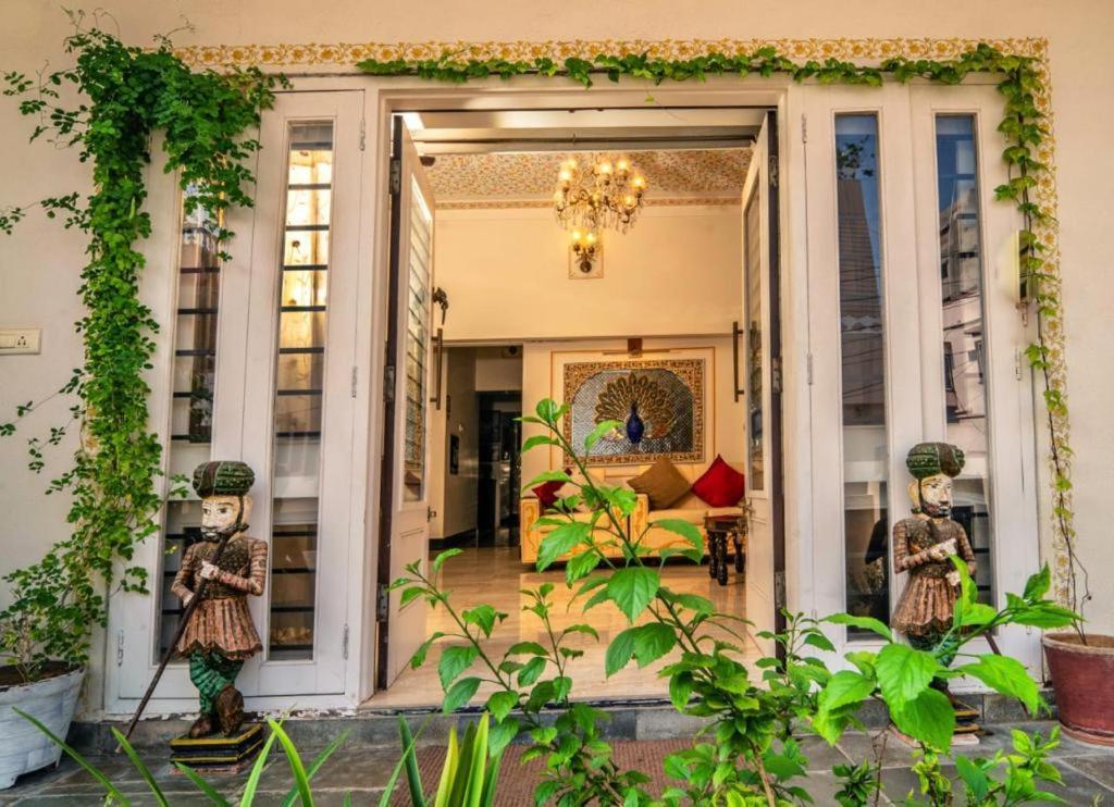 Santosh Villa - The House Of Antiques And Art Udaipur Esterno foto
