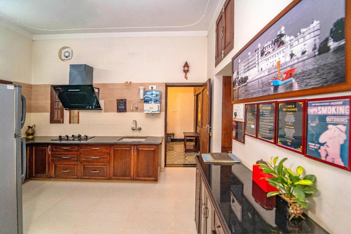 Santosh Villa - The House Of Antiques And Art Udaipur Esterno foto