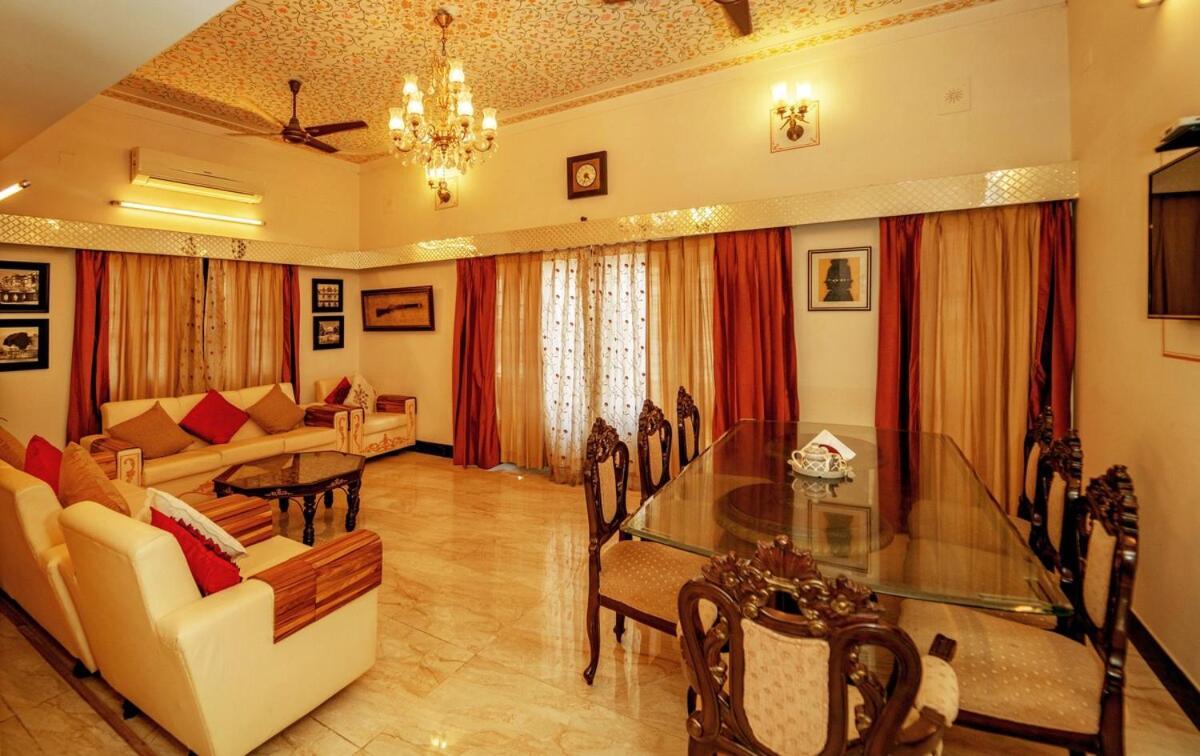 Santosh Villa - The House Of Antiques And Art Udaipur Esterno foto