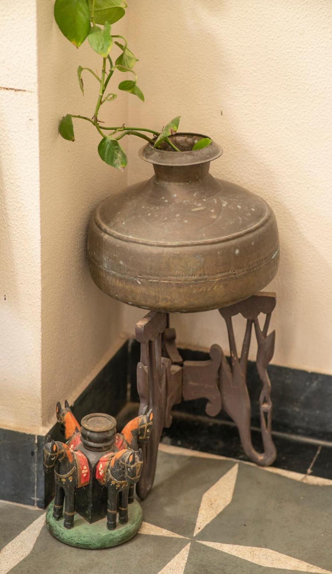 Santosh Villa - The House Of Antiques And Art Udaipur Esterno foto